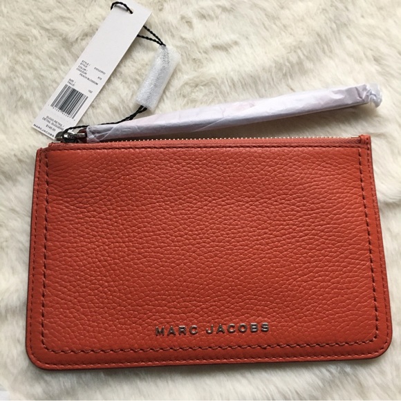 NWT MARC JACOBS The Groove Grained Leather Wristlet Wallet in Peach Blossom